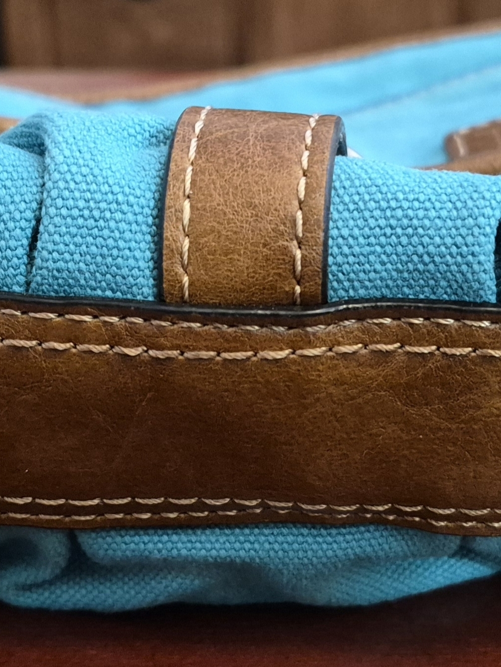 FOSSIL CANVAS AND LEATHER CROSSBODY BAG FROM KEY-PER COLLECTIONS; NWT - Picture 9 of 10